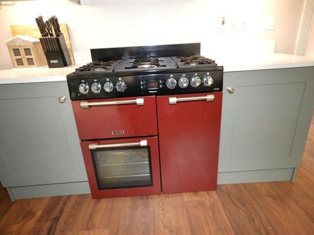 Terraced House for sale in Leifear, Ulster