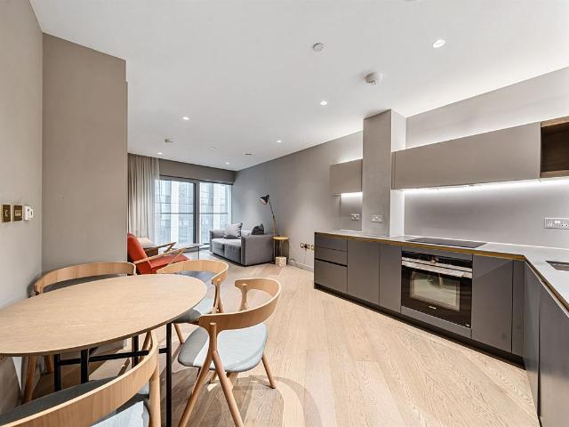 Apartment for rent in East Greenwich, Greater London