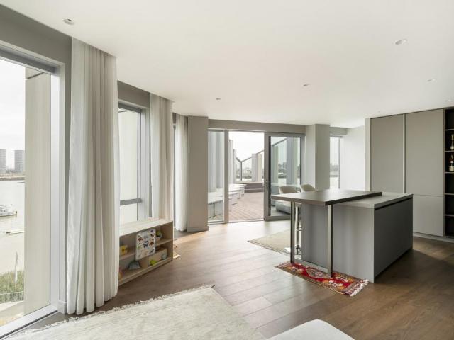 Apartment for rent in Upper Riverside, Greater London