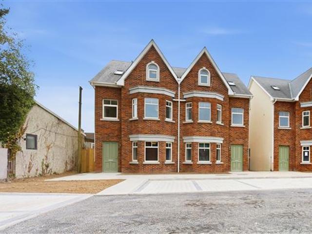 Detached House for sale in Bluebell, North Tipperary
