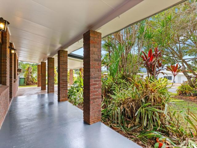 House for sale in Redlynch, Queensland