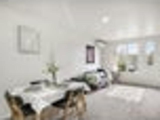 Townhouse for sale in Selo, Waitākere Ranges