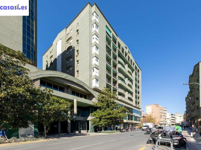 Oficina en venta en Granada