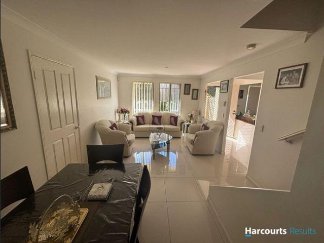 Townhouse for rent in Toombul, Queensland