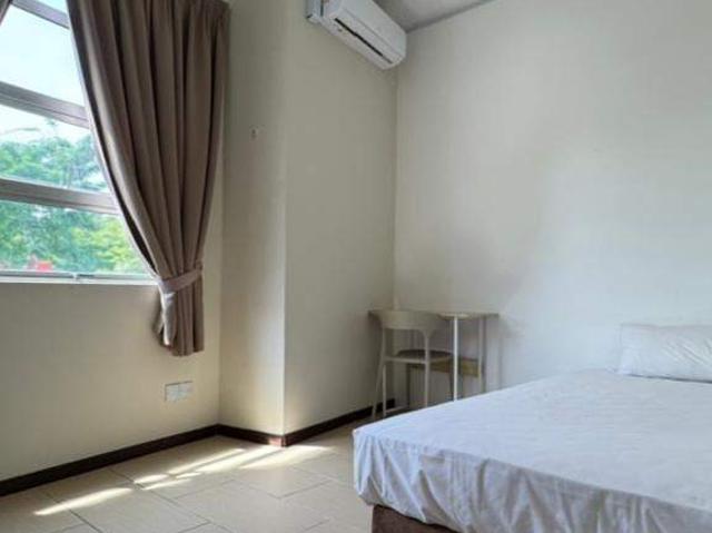 Room for rent in Petaling, Alam Impian