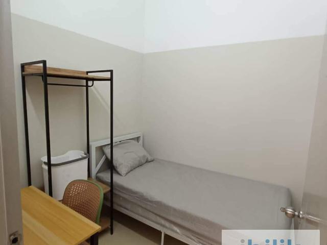 Room for rent in Petaling, Alam Impian