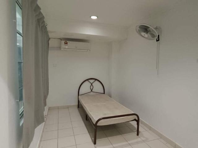 Room for rent in SS 2, Petaling Jaya