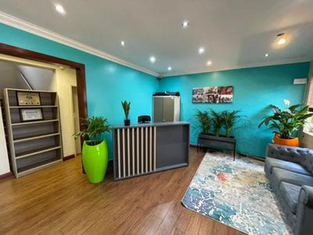 Commercial for rent in Die Hoewes, Centurion