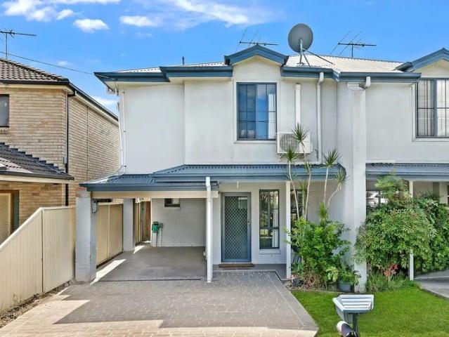 Townhouse for sale in Sydney, New South Wales