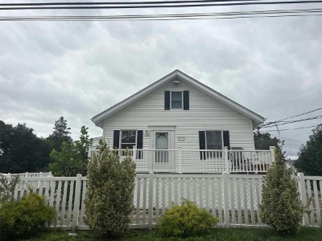 House for sale in Treemont Terrace, Pleasantville