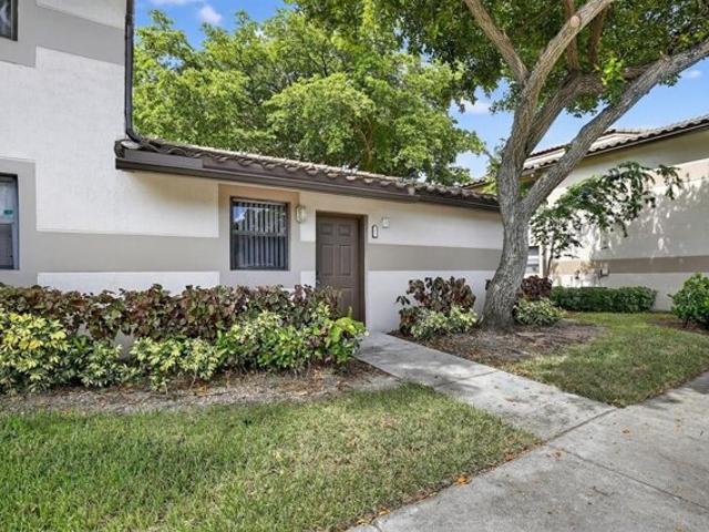 House for sale in Sunrise House for sale in Sunrise