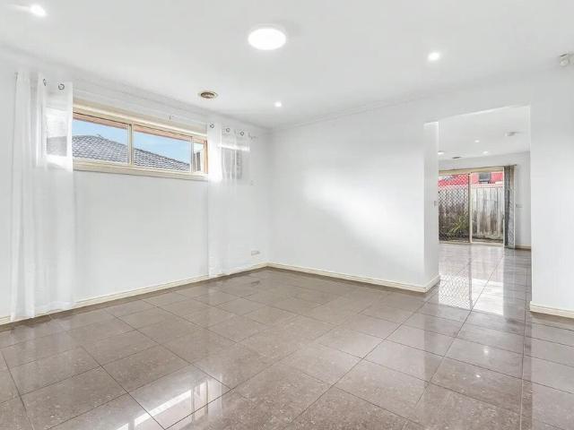 Room for rent in Camerons Creek, Victoria
