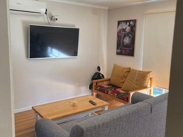 Room for rent in Camerons Creek, Victoria