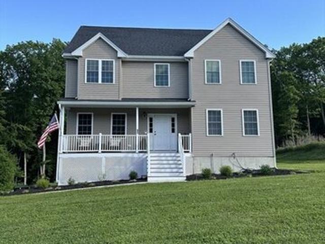 House for sale in Dudley, Massachusetts