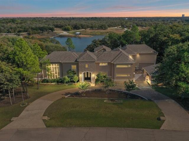 House for sale in Flower Mound, Texas