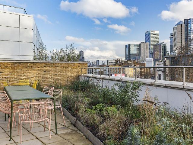 Studio for rent in London Borough of Tower Hamlets, Greater London