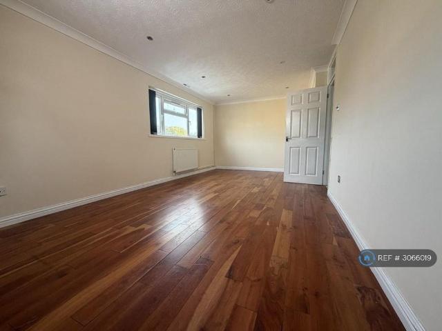 Apartment for rent in Studlands Park, West Suffolk