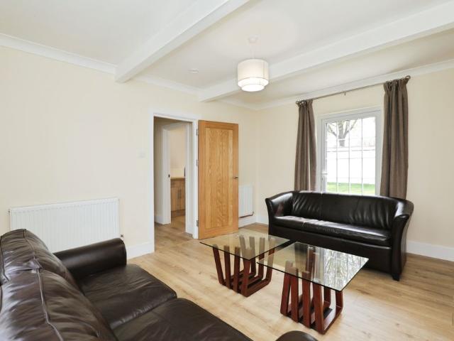 House for rent in London Borough of Ealing, Park Royal