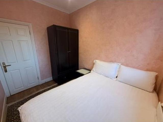 Room for rent in London Borough of Ealing, Park Royal