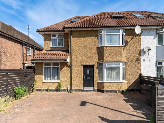 House for rent in London Borough of Ealing, Park Royal