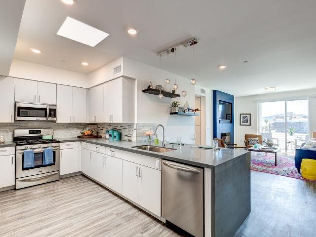 Apartment for rent in North Hollywood Neighborhood Council District, Canoga Park