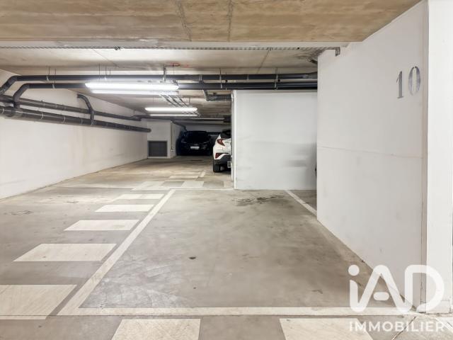 Garage vente à Noisy-le-Grand, Seine-Saint-Denis