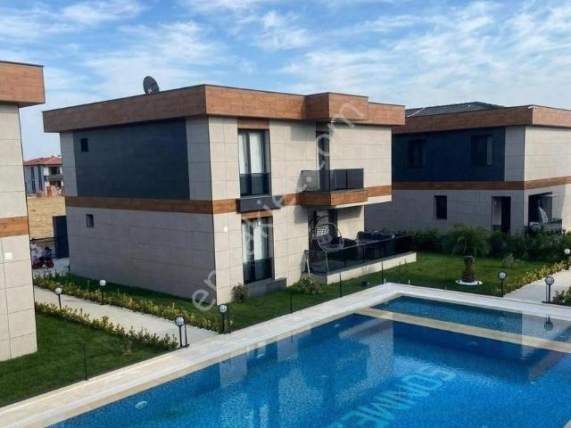 Gelibolu içerisinde satılık Villa