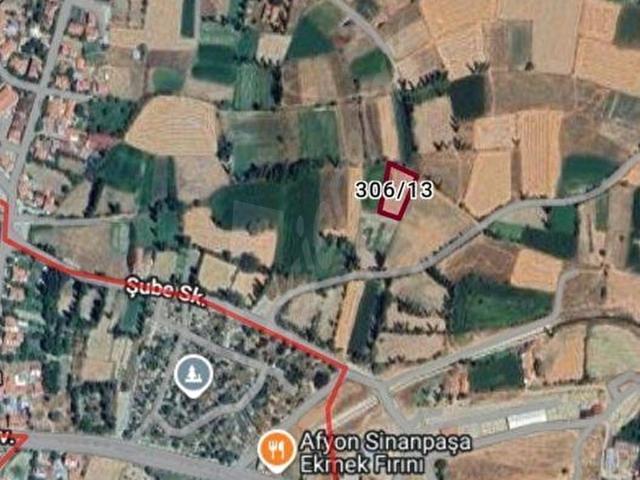 Sinanpaşa içerisinde satılık Arsa