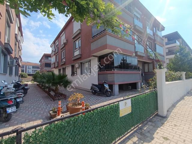 Tire, İzmir içerisinde satılık mülk