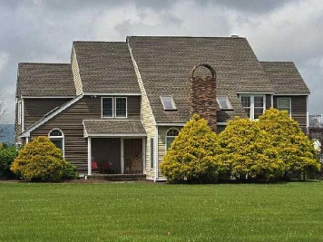 House for sale in Bushkill, Pennsylvania