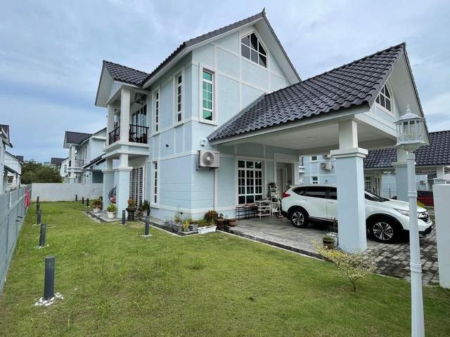 Bungalow for sale in Malaka