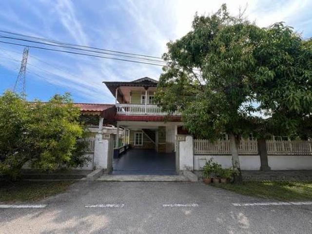 Bungalow for sale in Muar, Johor