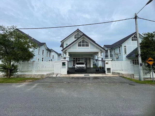 Bungalow for sale in Malaka