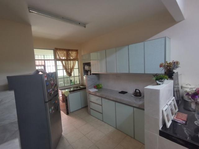 Terraced House for sale in Malaka