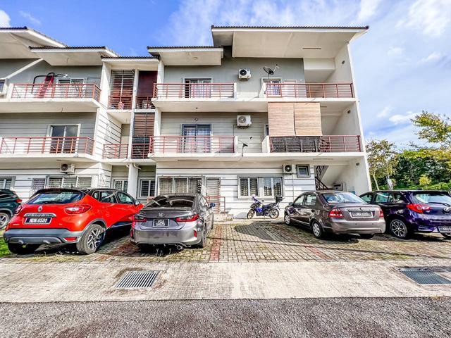 Townhouse for sale in Sendayan Village, Negeri Sembilan