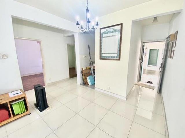 Apartment for sale in Petaling, Damansara Damai