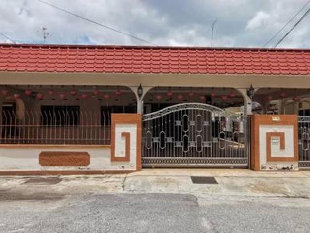 Residential House for sale in Malaka