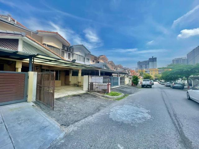 Terraced House for sale in Petaling, Damansara Damai