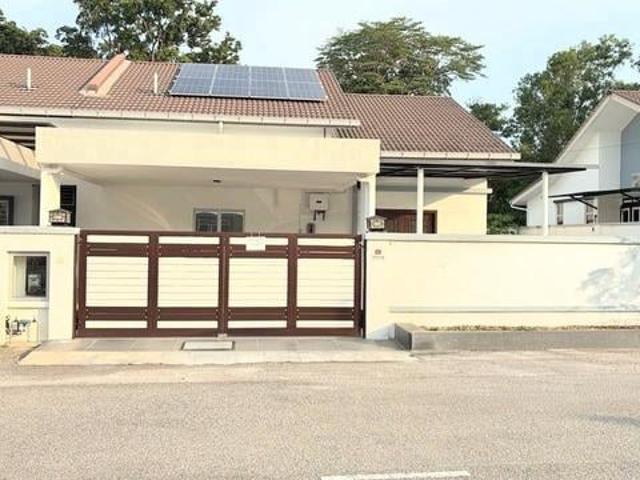 Residential House for sale in Malaka