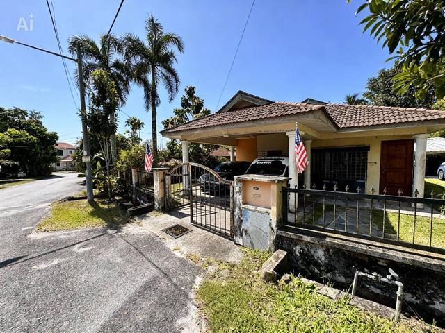 Bungalow for sale in Kajang, Langat