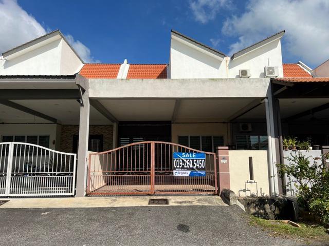 Terraced House for sale in Durian Tunggal