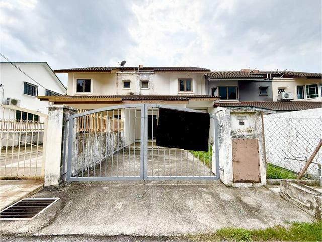 Terraced House for sale in Langat, Selangor