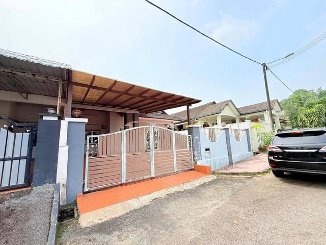Residential House for sale in Sendayan Village, Negeri Sembilan