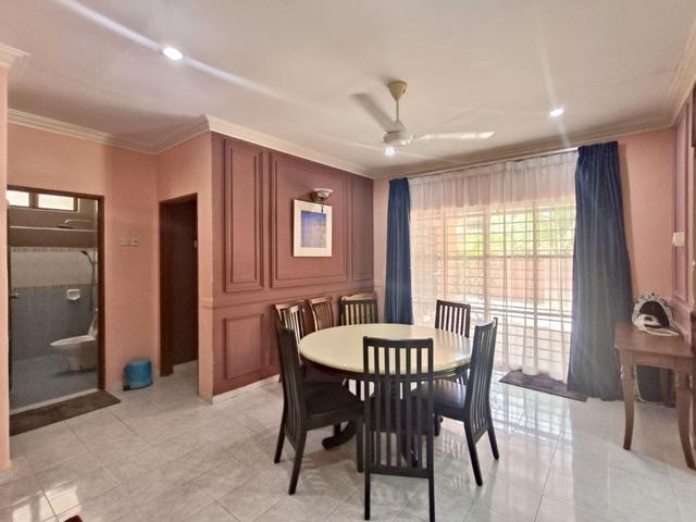 Bungalow for sale in Malaka