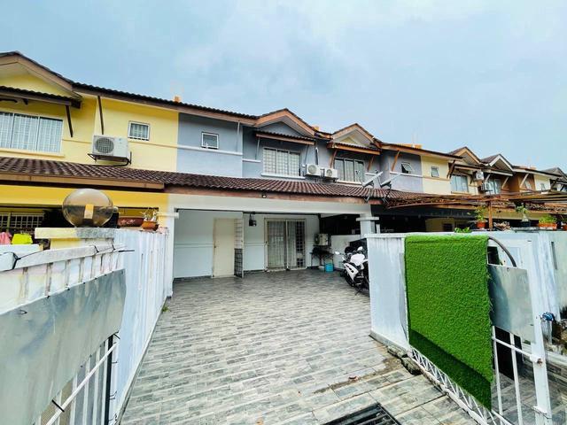Terraced House for sale in Jenjarom, Kuala Langat
