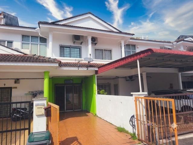 Townhouse for sale in Cheng, Malaka
