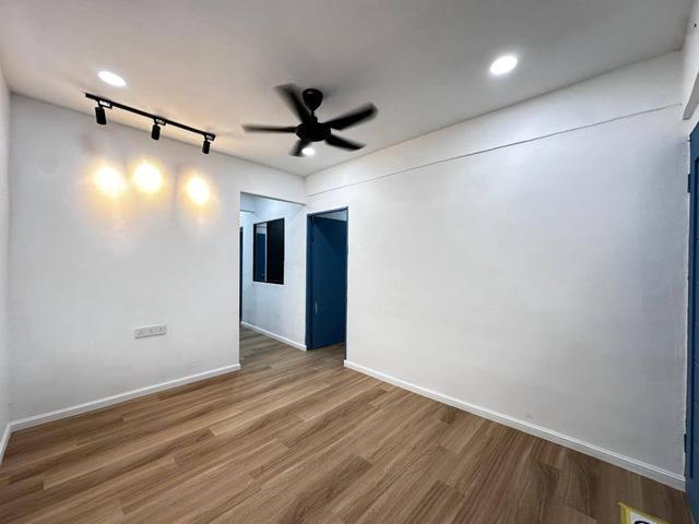 Terraced House for sale in Malaka