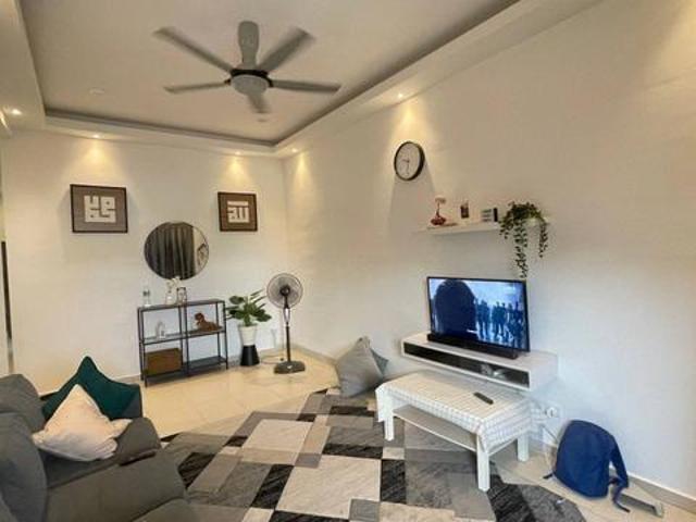 Terraced House for sale in Malaka