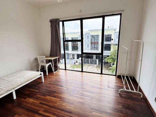 Room for rent in Seksyen U13, Shah Alam