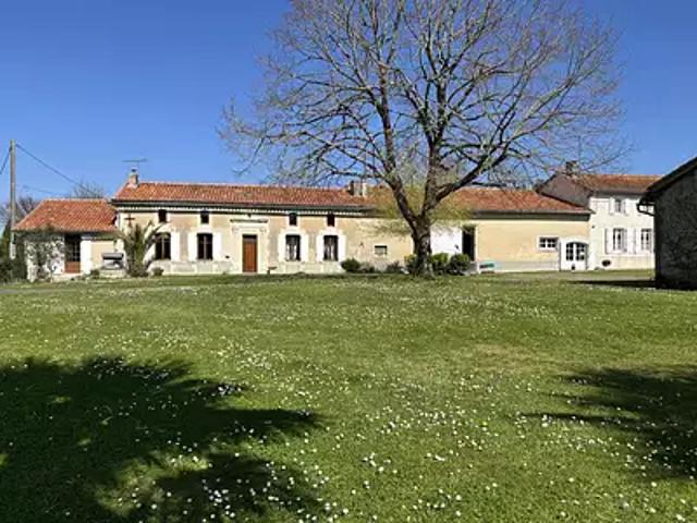 Maison vente à Angoulême, Nonac